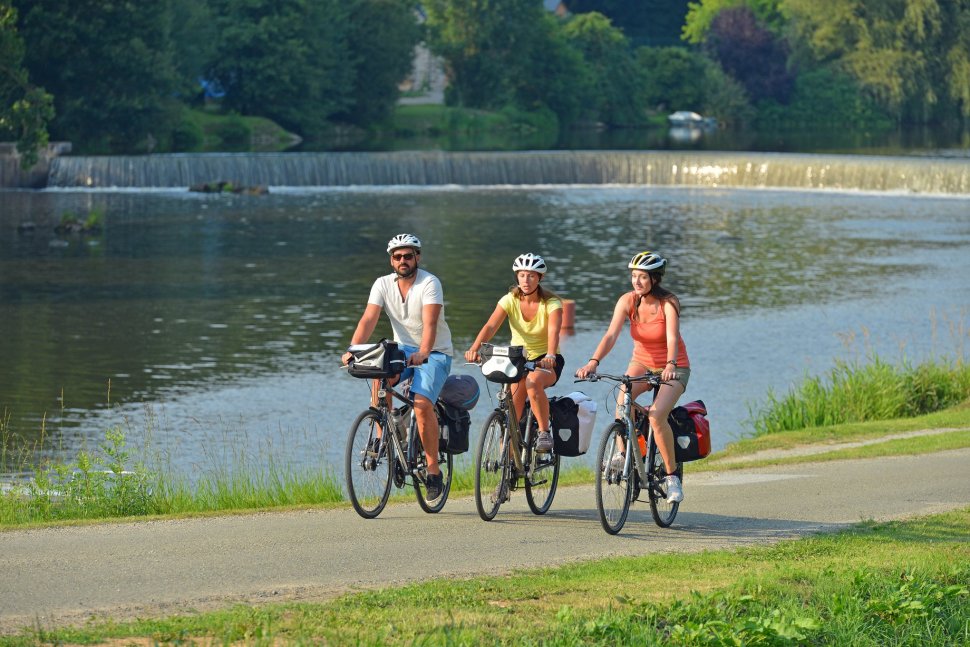 Cycliste sur les chemin de halage